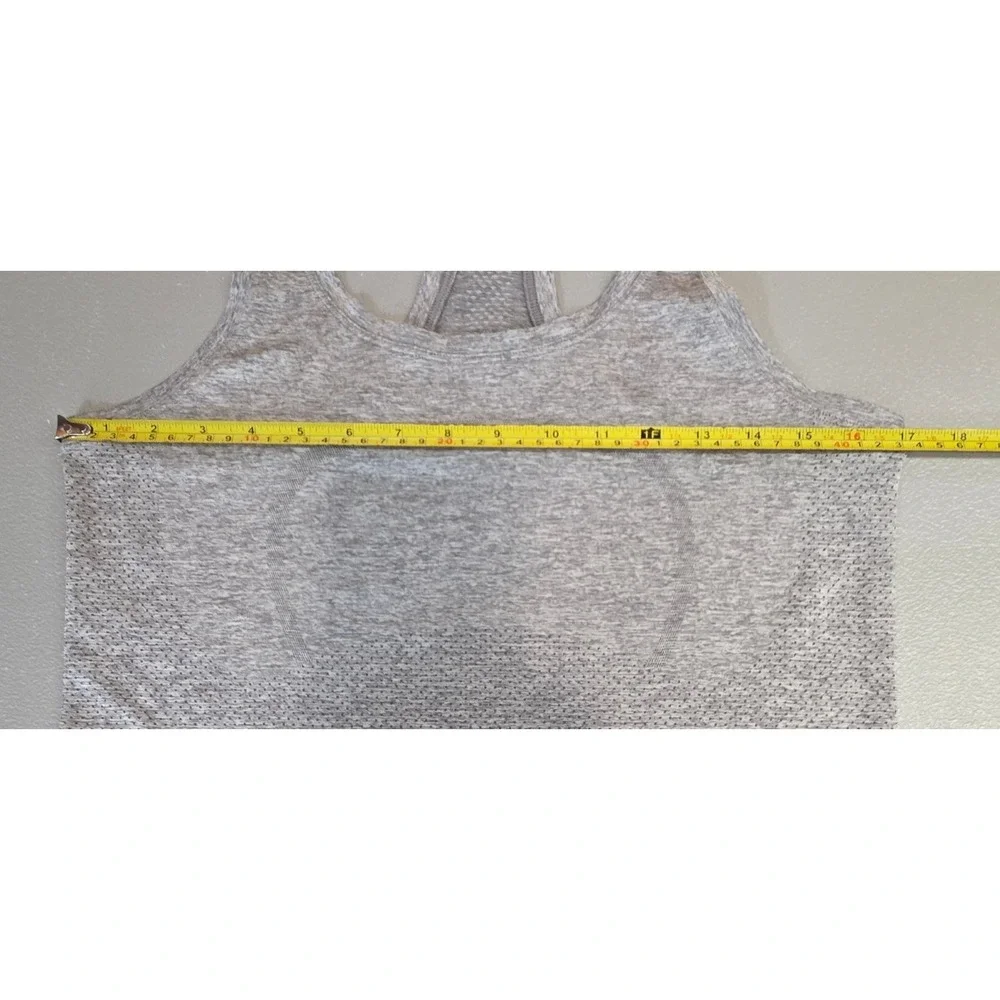 Lululemon Womens 8 Swiftly‎ Tech Racerback Tank Top with Logo in Grey
